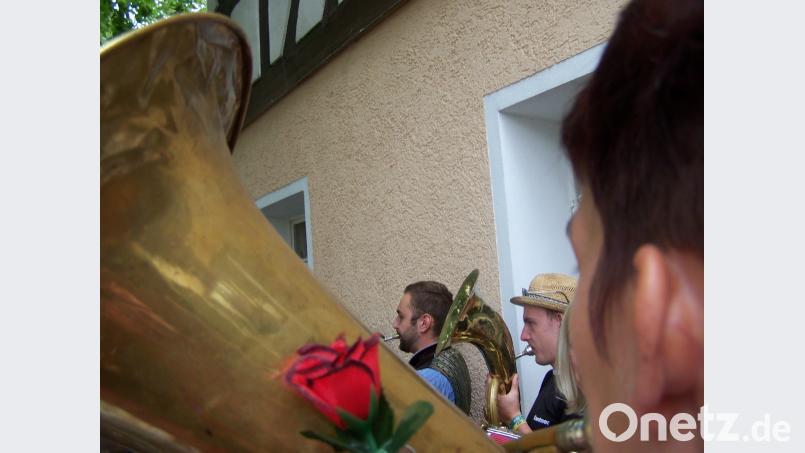 Die kleine Besetzung unterm Lindenbaum in Hirschbach rrd