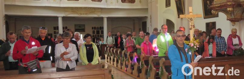 In der Frohnbergkirche beendete die Gruppe aus der Pfarreiengemeinschaft Vilseck-Schlicht-Sorghof zum zehnten Male ihre Wallfahrt nach Hahnbach rha