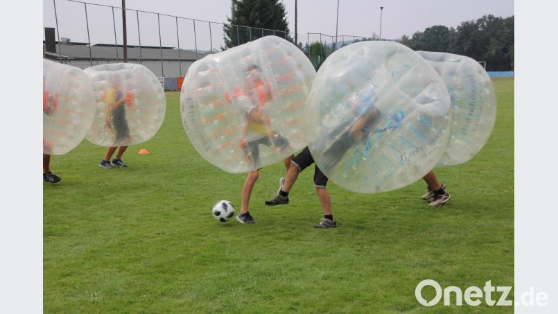 Einen großen Spaß bereitete den Teilnehmern das 2. Bubbleball-Turnier des ASV Waldsassen. kro