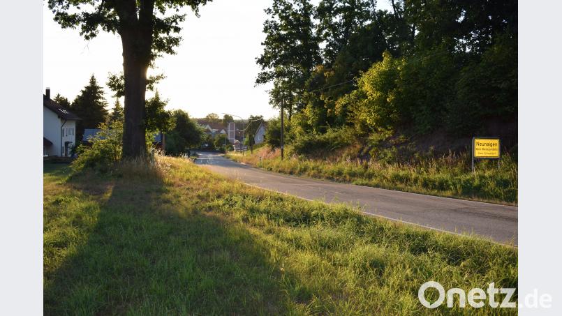Die SAD 54 von Saltendorf nach Neunaigen soll nächstes Jahr ausgebaut werden. In diesem Zuge wird auch die Wasserleitung vom östlichen Ende von Neunaigen zum Hochbehälter Schmalhof erneuert. bnr