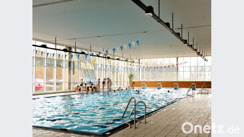 Wasser im Becken. Diese Bilder gehören auf absehbare Zeit der Vergangenheit an. Am Montag beginnen die Sanierungsarbeiten in der Schwimmhalle der Realschulen. Karin Wilck