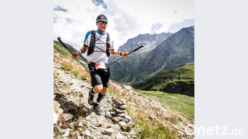 Nur zehn von 74 gestarteten Läufern erreichen beim Pitz Alpine Glacier Trail das Ziel. Einer von ihnen ist Jürgen Hartmann. lhc