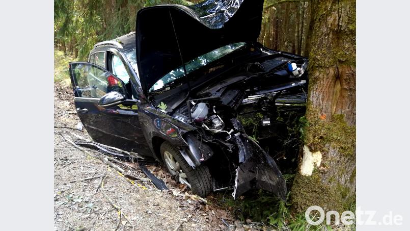 Der VW Passat hat nur noch Schrottwert. Ralph Gammanick [rg] (ralph.gammanick@oberpfalzmedien.de)