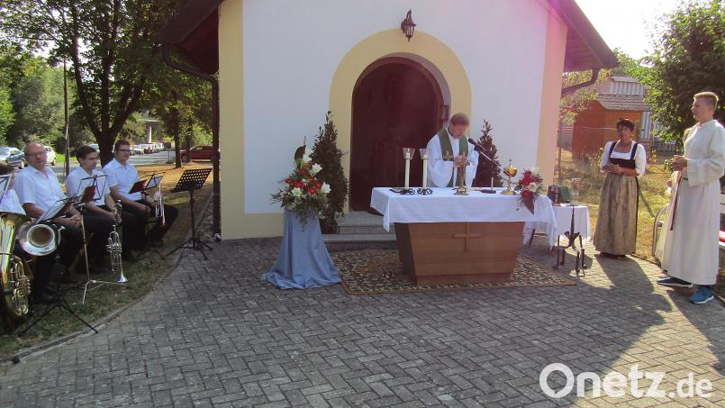 Den Festgottesdienst zum 30-jährigen Weihejubiläum der Kapelle zelebriert Militärpfarrer und Resurrektionistenpater Alexander Prosche. exb