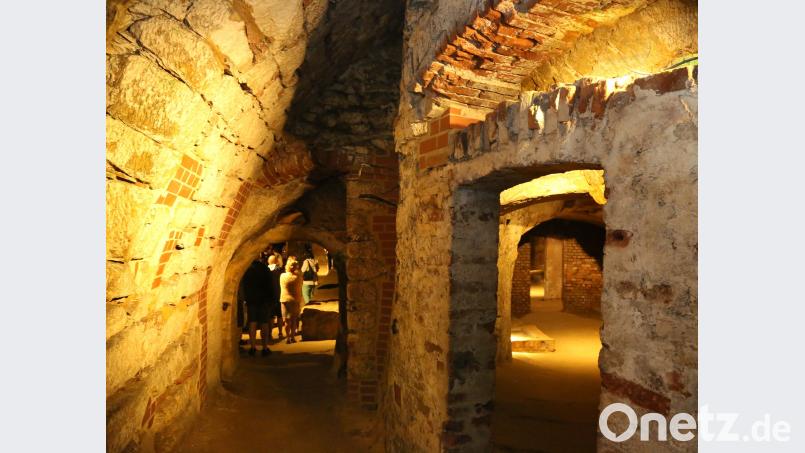 Bei einer Führung können sich Besucher im Felsenkellerlabyrith nicht verlaufen. Götz, Gerhard