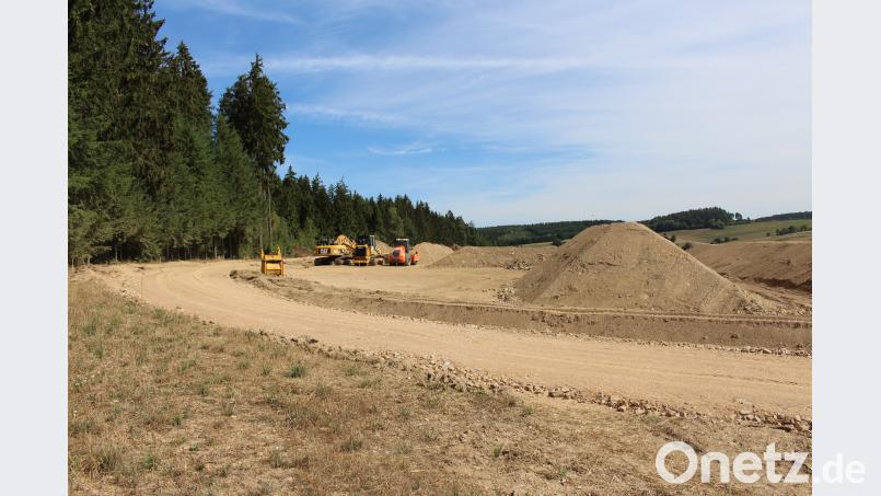 Derzeit laufen die Wegebaumaßnahmen in Guteneck im Zuge der Dorferneuerung und der Flurneuordnung. ema