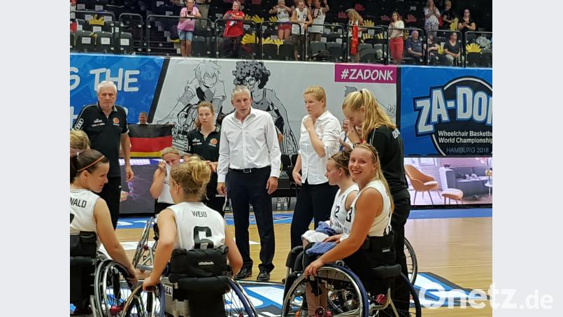 Svenja Mayer (vorne rechts) bei der Weltmeisterschaft in Hamburg. ads