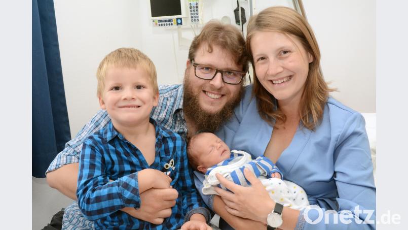 Eine schöne Familie: David und Zuzana Veraz mit den Söhnen Daniel (links) und Nikolas. gsb