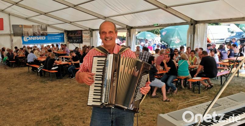 Franz Maunz sorgte mit seiner Musik für Stimmung. twi