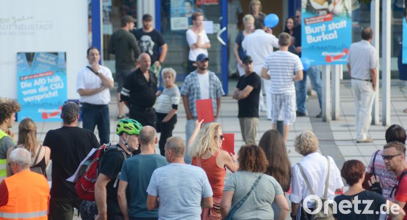 Protestveranstaltung der SPD zur AfD Wahlversammlung Bild: Gabi Schönberger