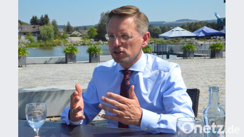 Landtagsabgeordneter Tobias Reiß steht kurz vor seinem 50. Geburtstag im "Seenario" in Tirschenreuth der NT-Redaktion Rede und Antwort. Bild: wb