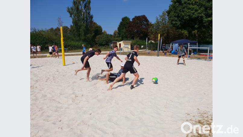 Viele Zweikämpfe und schnelle Konter prägen das Turnier. Bild: exb