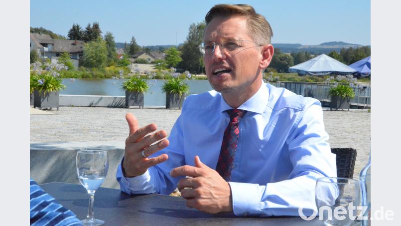 Landtagsabgeordneter Tobias Reiß steht kurz vor seinem 50. Geburtstag im "Seenario" in Tirschenreuth der NT-Redaktion Rede und Antwort. Bild: wb