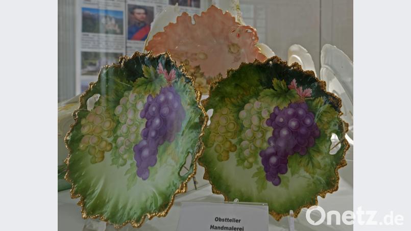 Handbemalte Obstteller um 1865. Bild: tr