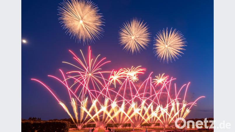 Das Dultfeuerwerk in Regensburg kann starten. Bild: Symbolbild: Peter Steffen/dpa