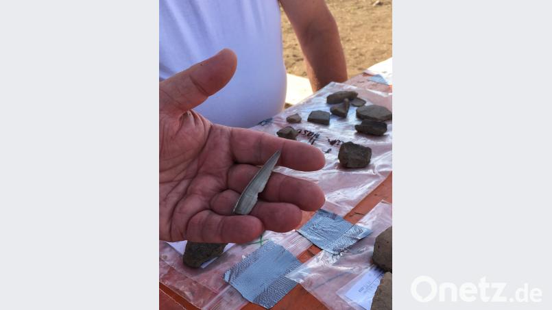 Eine steinzeitliche Klinge aus Hornstein Bild: Held