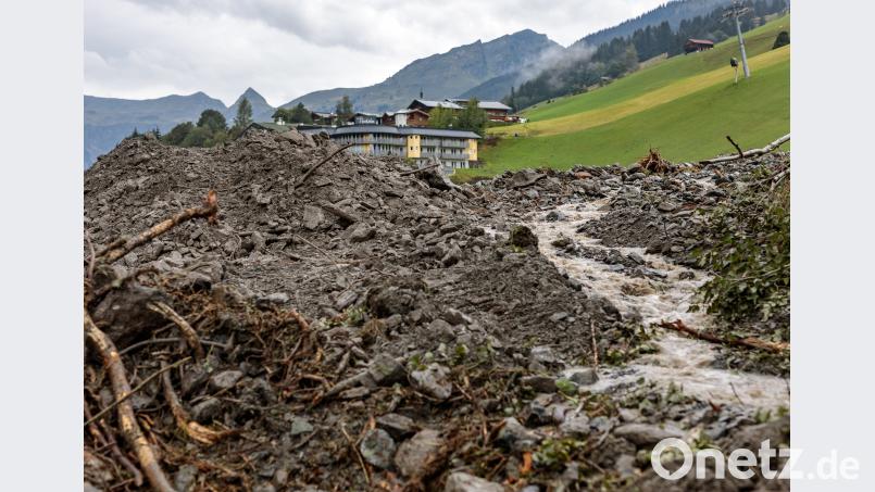 Schwere Unwetter haben im Pinzgau südlich von Salzburg Schlammlawinen ausgelöst und rund 250 Menschen zwischenzeitlich von der Außenwelt abgeschnitten. Bild: Expa/Jfk/APA/APA/dpa