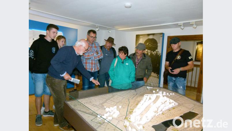 Am Eschenbacher Stadtmodell des Jahres 1839 war Karlheinz Keck begehreter Ansprechpartner Bild: rn