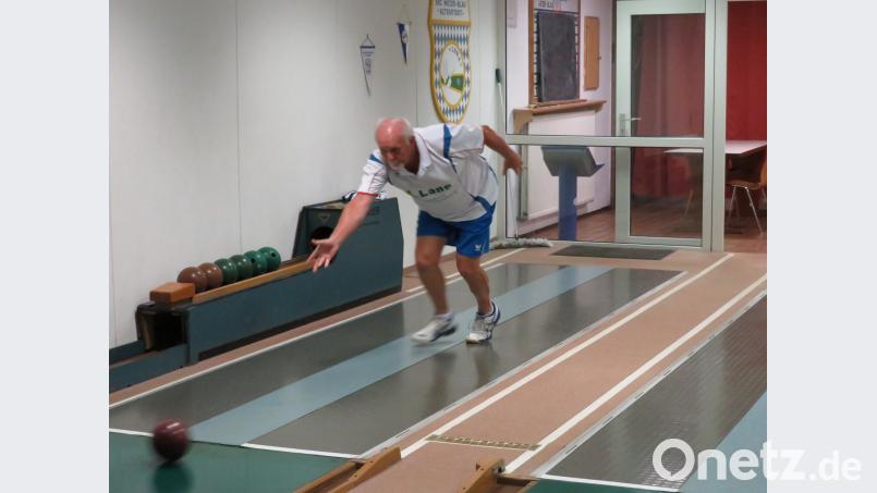 Intensiv bereiten sich die Kegler von Weiß-Blau Altenstadt auf die neue Saison 2018-2019 vor. Bild: adj