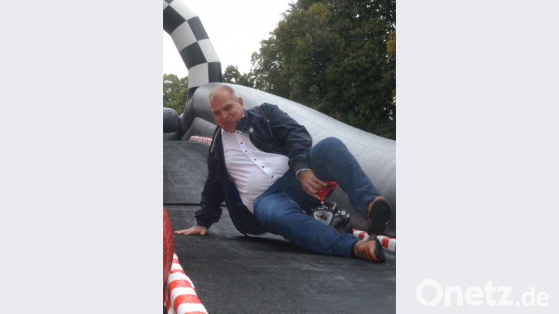Wolfgang Pausch auf der Racing Strecke. Politiker und Bobby Car - das geht gar nicht. Bild: Kunz