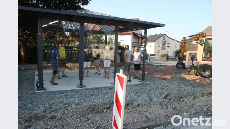 Ein Glaspavillon soll als Infoquelle dienen und Mitteilungen der Stadt verbreiten. Bild: sne