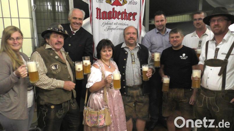 Das Festbier ist eingebraut. Die Organisatoren werben für den "Alpensound im Bayernland". Bild: Hirsch