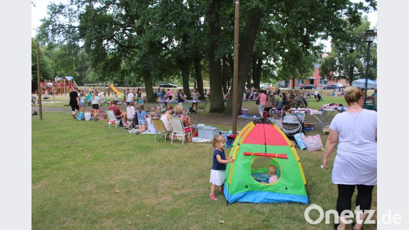 Kinderflohmarkt in Grafenwöhr. Bild: sne