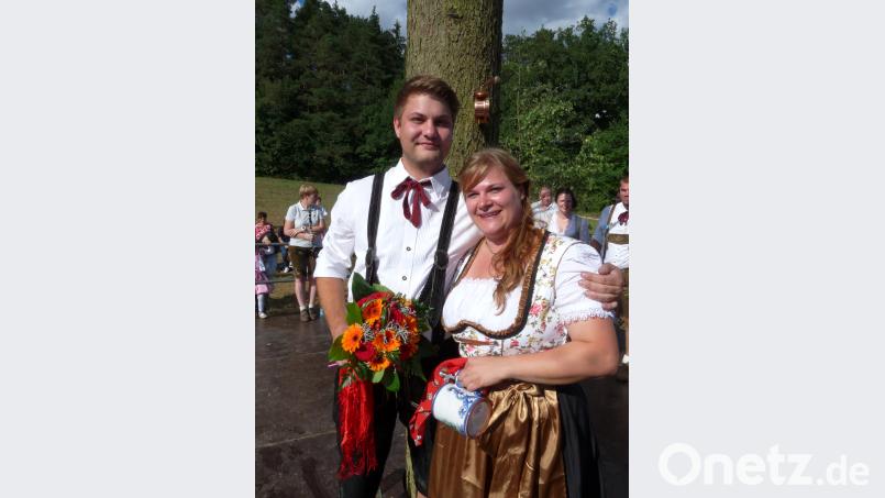 Andreas Schneider und Alexandra Scherer sind das Oberkirwapaar. Bild: rlö