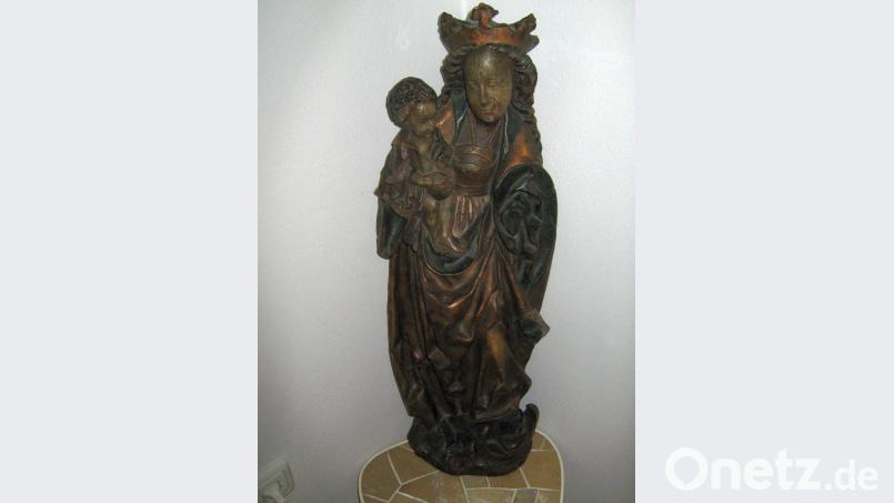 Das war sie noch ganz, die &quot;Madonna mit Kinde&quot;. Als sie zerbrach stellte sich für die Besitzerin die Frage, ob man eine solche Figur in den restmüll werfen darf. Bild: Kempf