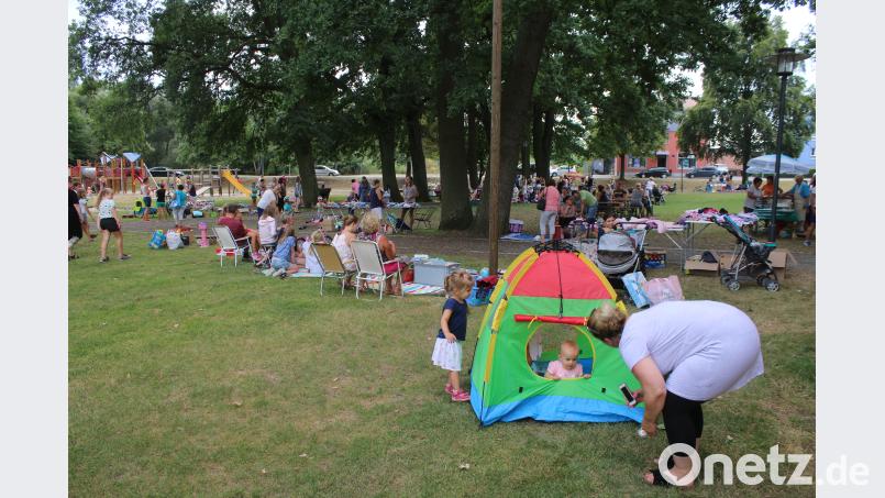 Kinderflohmarkt in Grafenwöhr. Bild: sne