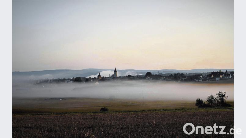 So waberte der Nebel am Sonntagmorgen über das verschlafene Kaltenbrunn. Bild: exb