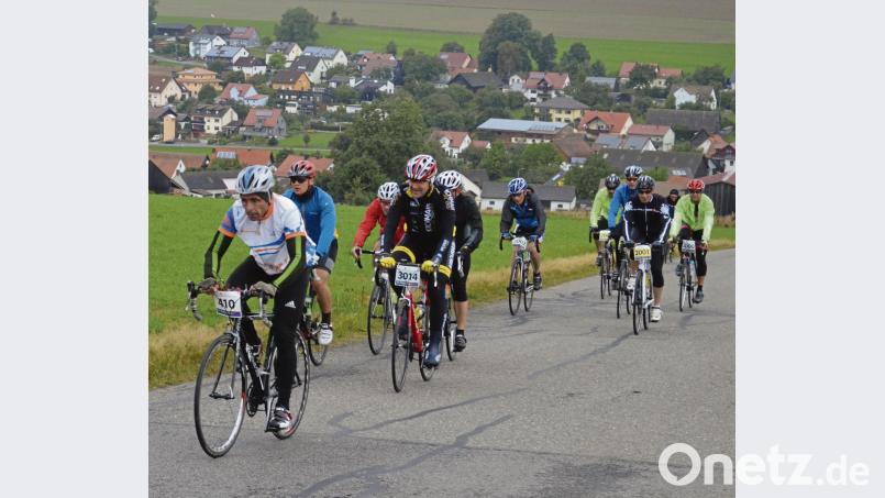 Am Sonntag strampeln wieder Hunderte von Radfahrern auf den verschiedenen Strecken der Pirker Zoigltour. Die lange Strecke zählt erstmals zum Radmarathon-Cup-Deutschland. Bild: fz