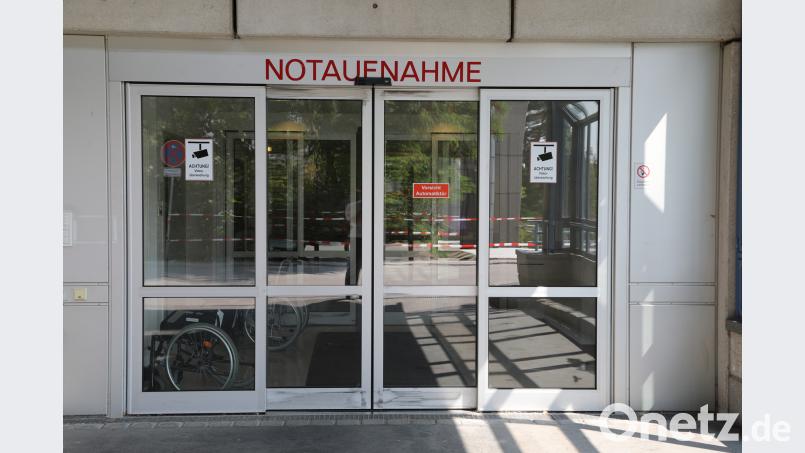 In die Notaufnahme in Schwandorf kommen im Sommer vermehrt Menschen, die zum Beispiel unter Kreislaufbeschweren, Schwindel oder dergleichen leiden. Meistens kommt das vom Flüssigkeitsmangel oder es sind die Folgen eines Sonnenstichs. Bild: ggö