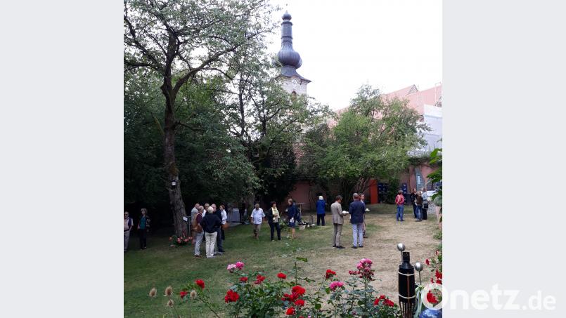 „Klangmalereien“ im Wurzer Pfarrgarten. Ein ungewöhnliches Erlebnis. Bild: ske