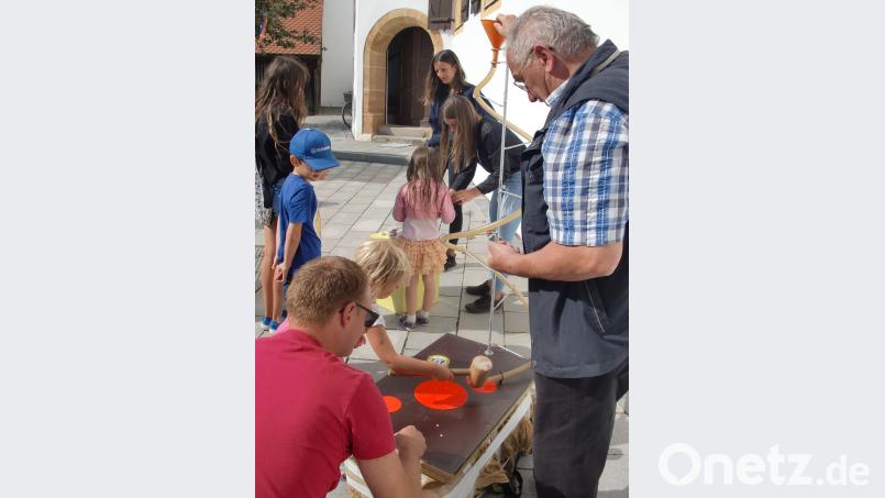 Bei den Spielen war auch Geschick gefragt. Bild: aub