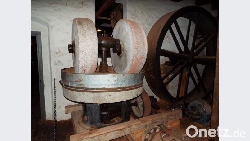 Als Nachfolgebetriebe der vielen Hammerwerke entstanden im 10. Jahrhundert die Spiegelglasschleifen und Polierwerke Bild: Klaus Högl