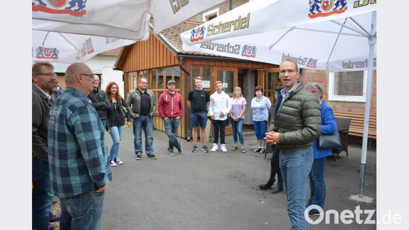 Ely Eibisch begrüßt die Teilnehmer. Bild: ak