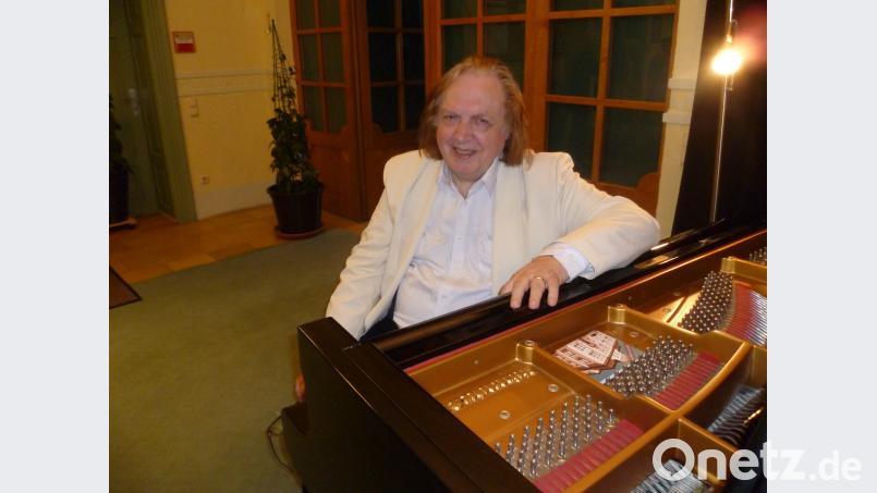 Der Norweger Einer Stehen Nöckleberg spielt in Nittenau Werke seines Landsmanns Edvard Grieg. Bild: tie