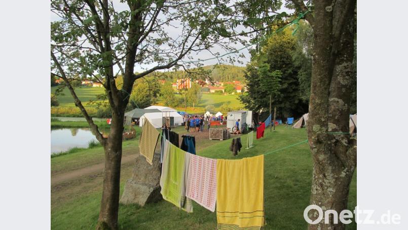 Auch an einem "Wäscheständer" mangelt es in Gleiritsch dank vieler Bäume nicht. Bild: bl