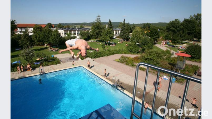 Der Zweckverband „Freizeit- und Erholungszentrum Perschen“ investiert auch in diesem Jahr in das Freibad und den Campingplatz. Größte Posten sind die Erneuerung des Hallenbades sowie der Kauf einer Alarmanlage. Bild: Gerhard Götz