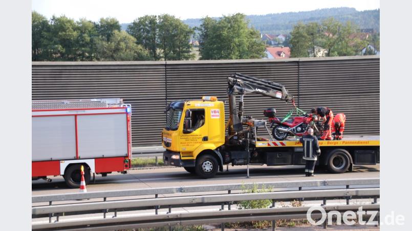 Bereits vor dem tödlichen Unfall mit dem weißen Kleintransporter hatte sich in unmittelbarer Nähe ein Unfall mit einem Motorrad ereignet. Dessen Fahrer überlebte schwer verletzt. Bild: td