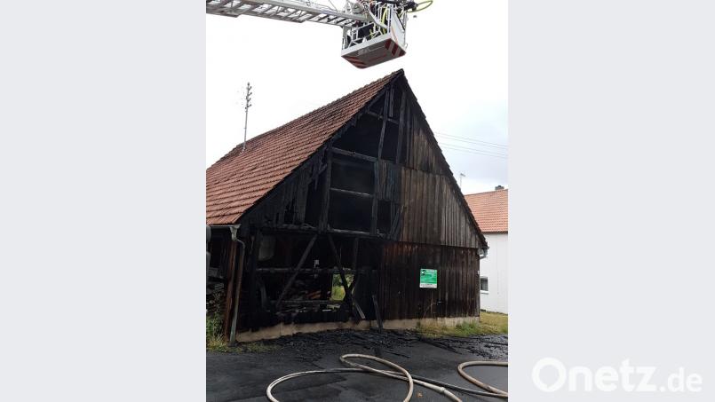 Die Scheune ist teilweise abgebrannt. Bild: mde