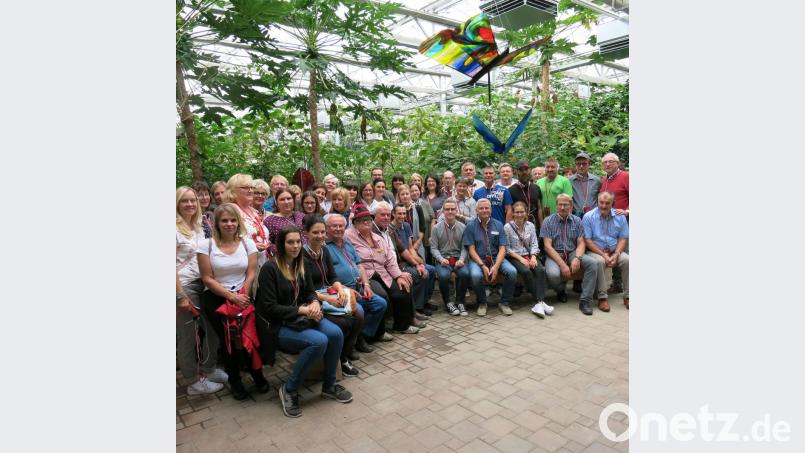 Viel Abwechslung gab es beim Betriebsausflug der Verwaltungsgemeinschaft Eschenbach. Unser Bild zeigt die Teilnehmer beim Besuch des spektakulären Tropen-Hauses „Klein-Eden“ in Kleintettau. Bild: do