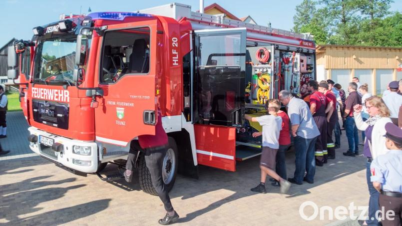 Beim Blaulichttag am 16.09. kann nicht nur das neue Feuerwehrfahrzeug besichtigt werden, sondern auch zahlreiche andere Einsatzfahrzeuge von Polizei, BRK, Bergwacht, THW und Bundweswehr. Auch eine Hundestaffel der Bundespolizei und zahlreiche Infostände und Vorführungen sind geboten. Bild: tkr
