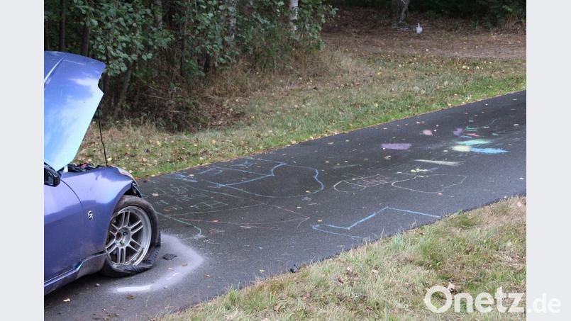 Auf dem Gehweg hatten kurz vorher noch Kinder gespielt. Bild: jma