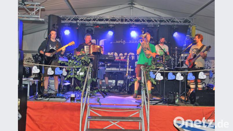 D'Urwaidler sorgten wieder für gute Stimmung im Zelt. Bild: ral