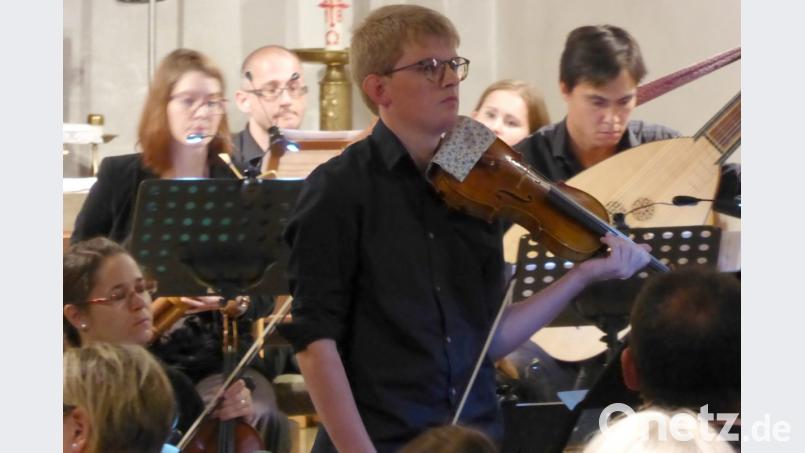 Solo für den Geiger Viktor Tomek. Bild: fsb