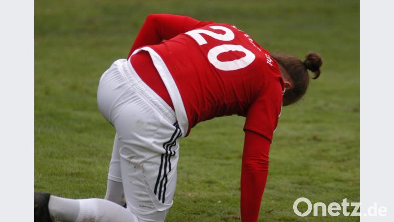 Der SV Etzenricht (im Bild Helmut Jurek) ist aktuell am Boden. Doch aufgegeben hat sich der Mitte-Landesligist auch nach acht Spielen ohne Sieg noch längst nicht. Bild: otr