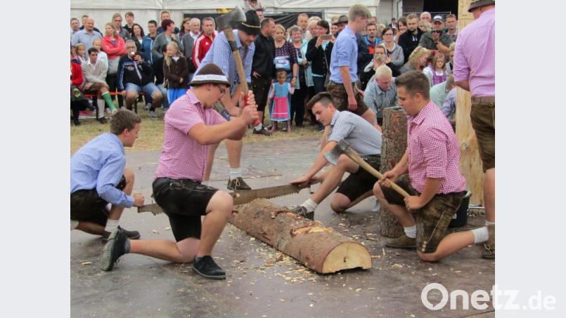 Mit vollem Einsatz gehen die Mannschaften bei der Kirwa-Weltmeisterschaft ans Werk. Bild: sck