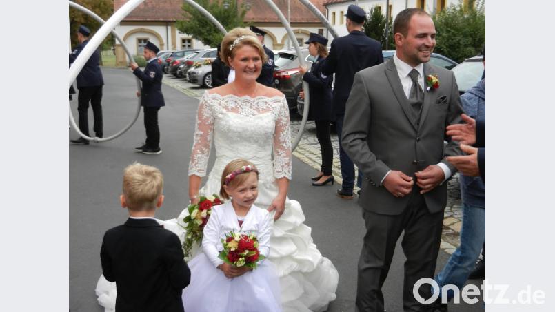 Das Brautpaar Stefanie und Roland Henfling. Bild: nn
